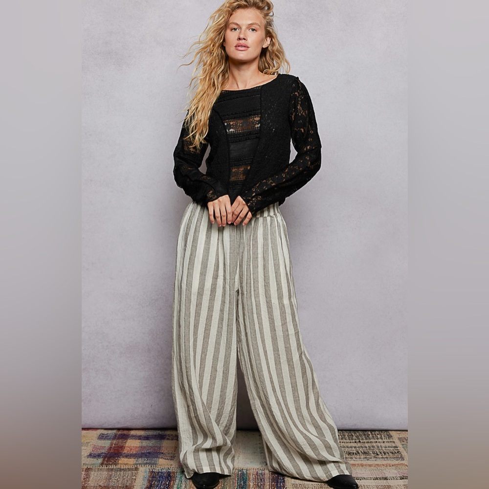 POL Round Neck Long Sleeve Exposed Seam Top with Lace Detail🛍️